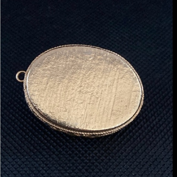 Very Vintage Perfume Locket with Perfume still inside! - Picture 5 of 6